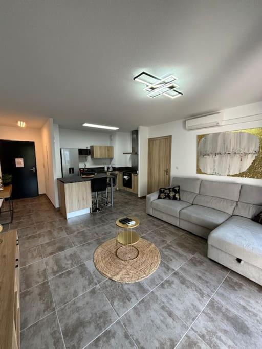 Jolie Appartement En Residence Bastia  Exteriör bild